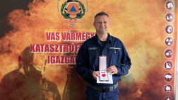 240 szolgálatban töltött év