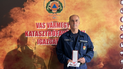 240 szolgálatban töltött év