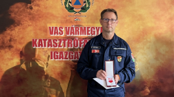 240 szolgálatban töltött év