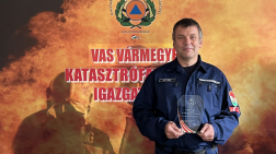 240 szolgálatban töltött év