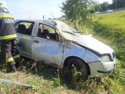 Árokba csapódott autó műszaki mentése Szombathelynél