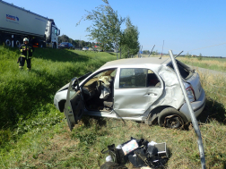 Árokba csapódott autó műszaki mentése Szombathelynél