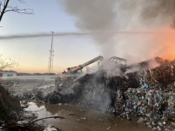 Háromszáz négyzetméteren égett a hulladék egy vasvári szeméttelepen